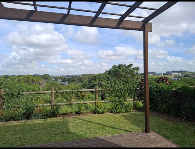 2 BEDROOM TOWNHOUSE FOR SALE IN SALT ROCK